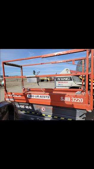 2015 Skyjack SJIII3220 Scissor Lift