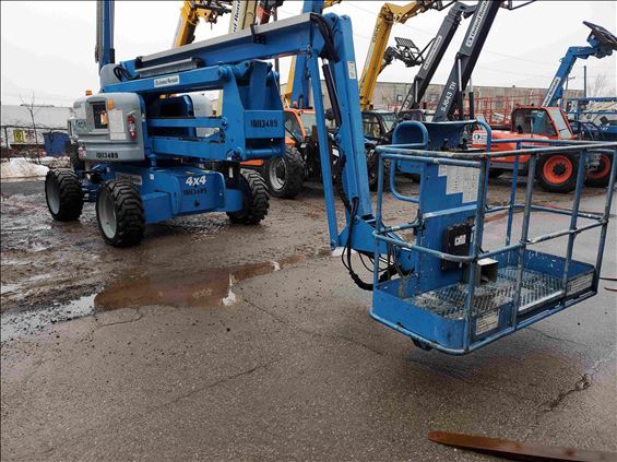 2013 Genie Z-60/34 Boom Lift
