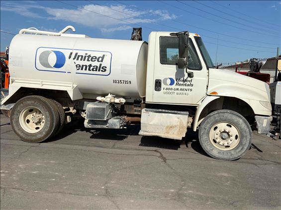 2015 INTERNAT'L 4300 WATER Water Truck