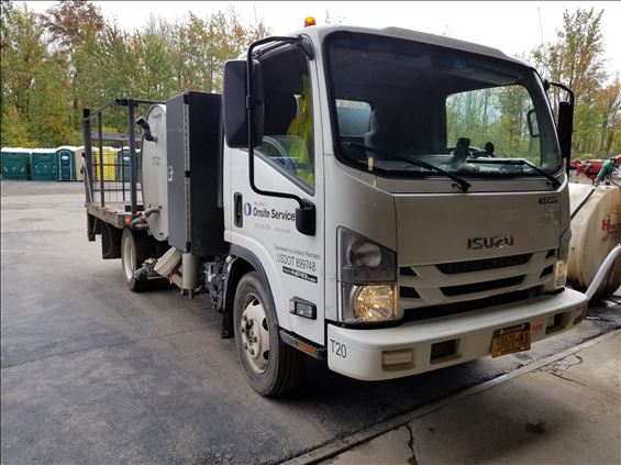 2016 ISUZU NPR-HD