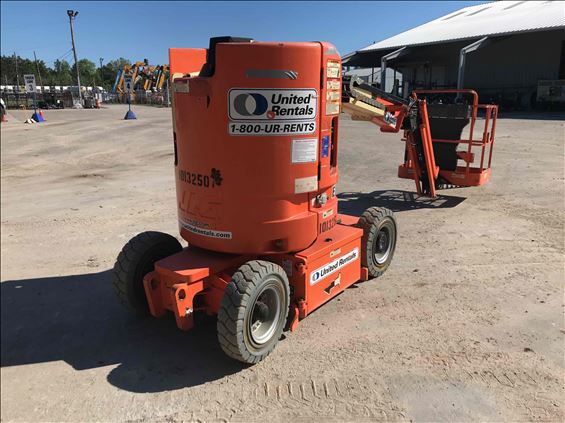 2013 JLG E300AJP Boom Lift
