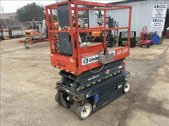 2014 Skyjack SJIII3219 Scissor Lift