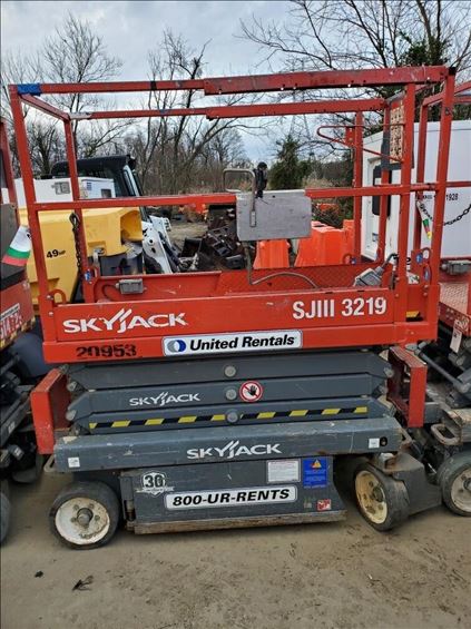 2015 Skyjack SJIII3219 Scissor Lift