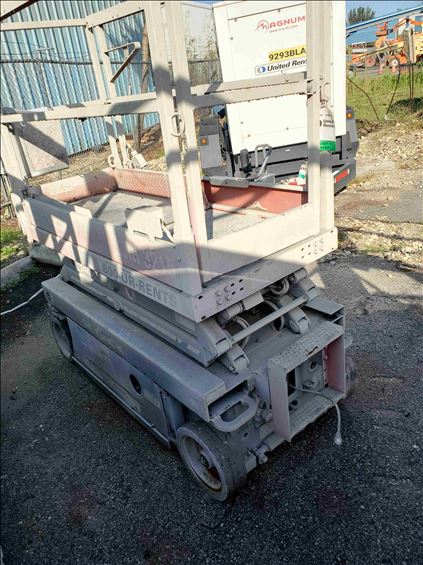 2018 Skyjack SJIII3215 Scissor Lift