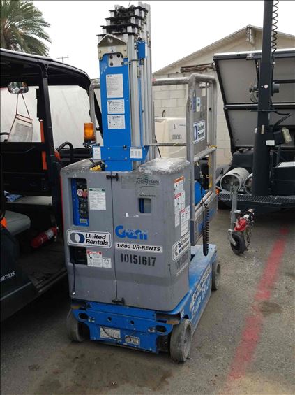 2013 Genie GR-20 Scissor Lift