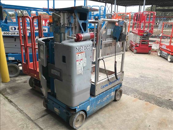 2009 Genie GR-15 Scissor Lift