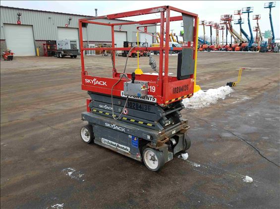 2014 Skyjack SJIII3226 Scissor Lift
