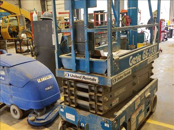 2014 Genie GS-1930 Scissor Lift