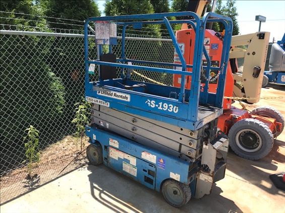 2014 Genie GS-1930 Scissor Lift