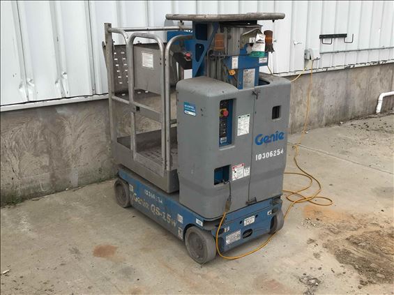 2014 Genie QS-15W Scissor Lift