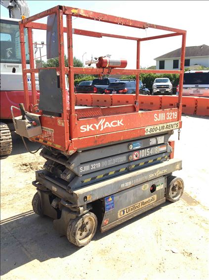 2013 Skyjack SJIII3219 Scissor Lift