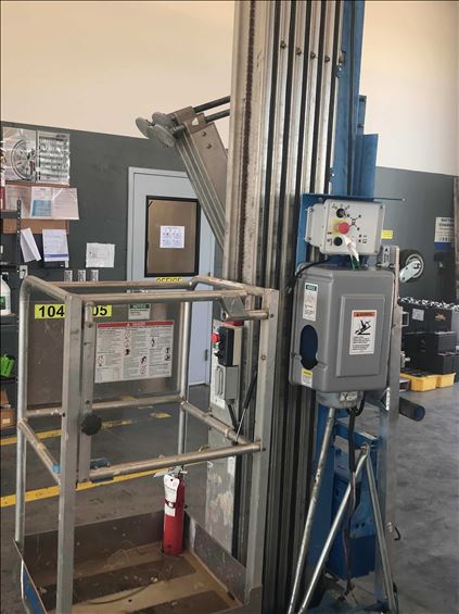 2015 Genie AWP-40SDC Pusharound Lift