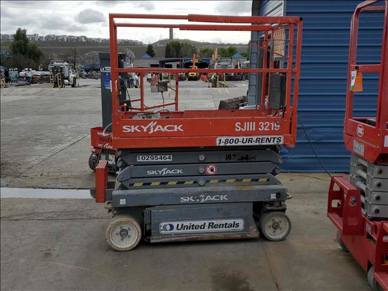 2014 Skyjack SJIII3219 Scissor Lift