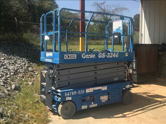 2013 Genie GS-3246 Scissor Lift