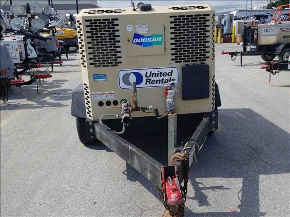2014 Doosan P425/HP375WCUT4 Air Compressor
