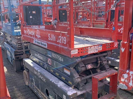 2015 Skyjack SJIII3219 Scissor Lift