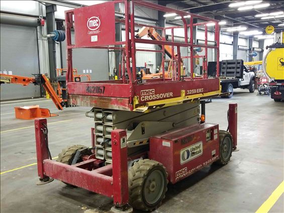 2013 MEC 3259 ERT Scissor Lift