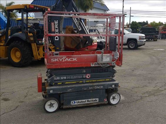 2013 Skyjack SJIII3219 Scissor Lift