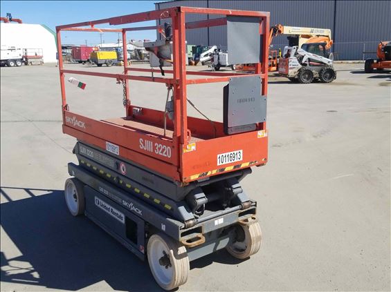 2013 Skyjack SJIII3220 Scissor Lift