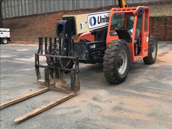 2015 JLG G6-42A