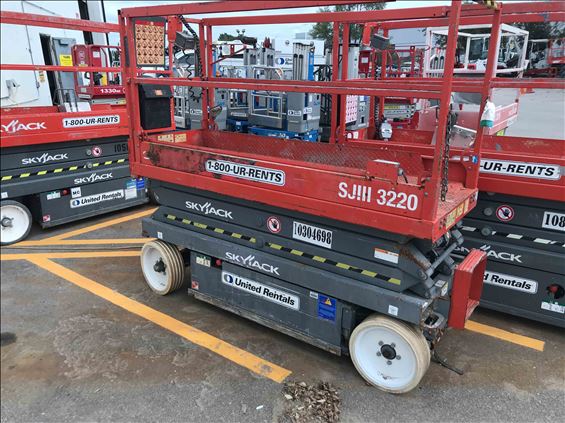 2014 Skyjack SJIII3220 Scissor Lift