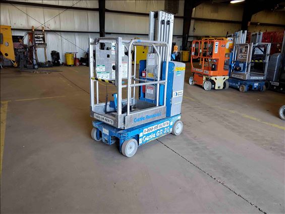 2014 Genie GR-20 Vertical Lift