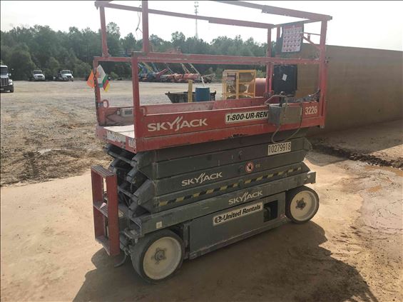 2014 Skyjack SJIII3226 Scissor Lift
