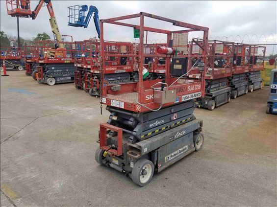 2014 Skyjack SJIII3219 Scissor Lift