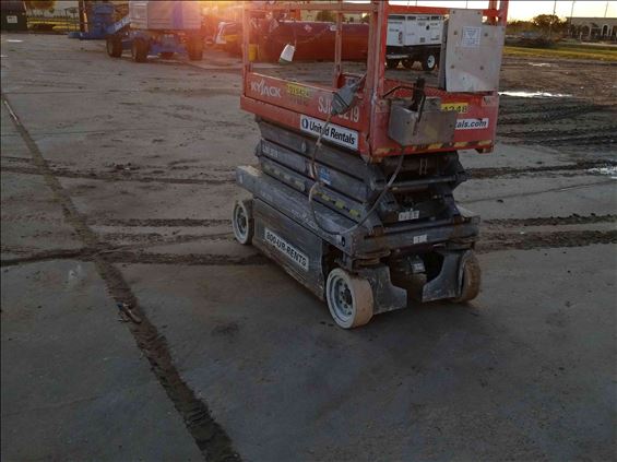 2013 Skyjack SJIII3219 Scissor Lift