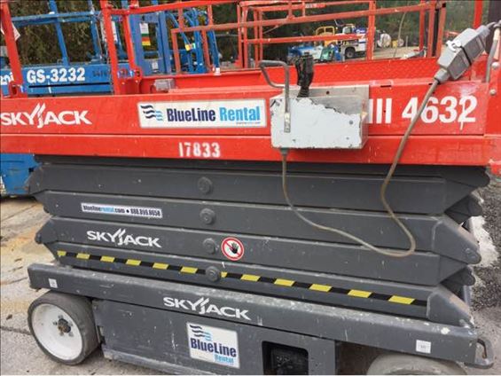 2015 Skyjack SJIII4632 Scissor Lift