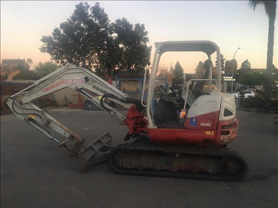 2014 Takeuchi TB260 Mini-Excavator