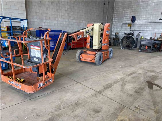 2013 JLG E300AJP Boom Lift