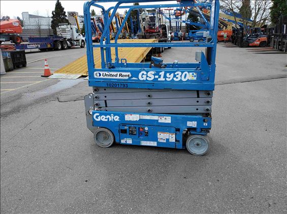 2013 Genie GS-1930 Scissor Lift