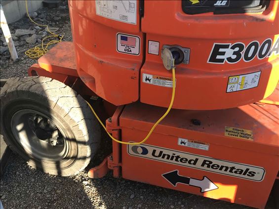 2011 JLG E300AJP Boom Lift