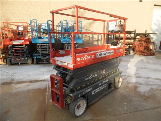 2015 Skyjack SJIII3226 Scissor Lift