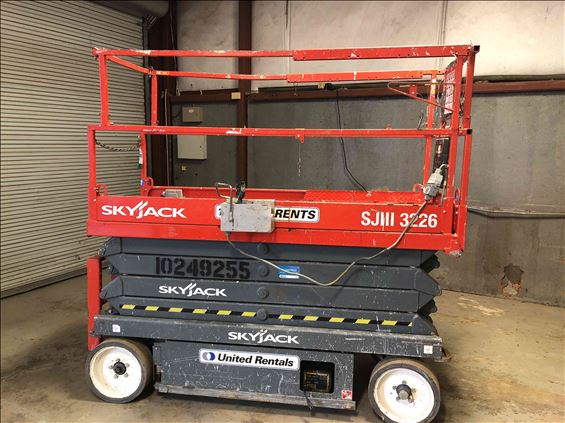 2014 Skyjack SJIII3226 Scissor Lift
