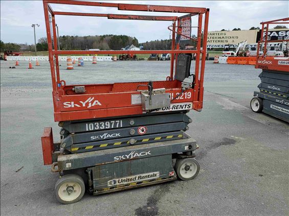2015 Skyjack SJIII3219 Scissor Lift