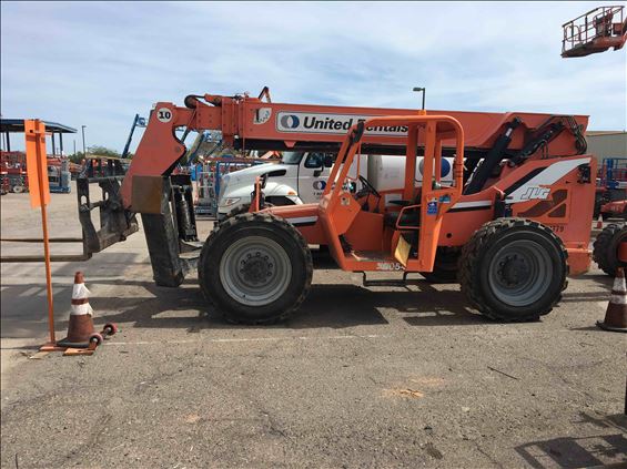 2013 SKYTRAK 10054 Rough Terrain Forklift