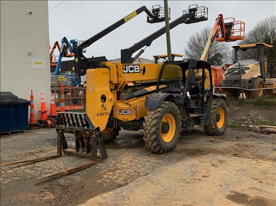 2014 JCB 507-42 Rough Terrain Forklift