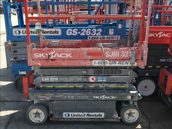2013 Skyjack SJIII3219 Scissor Lift