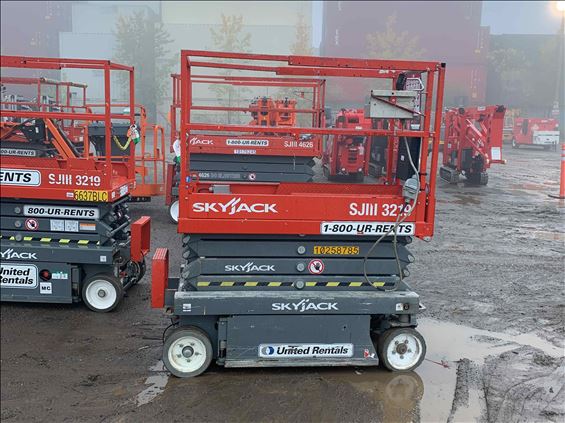 2014 Skyjack SJIII3219 Scissor Lift