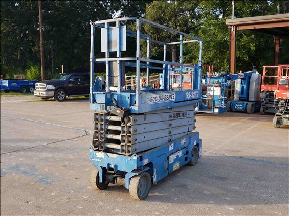 2014 Genie GS-3232 Scissor Lift