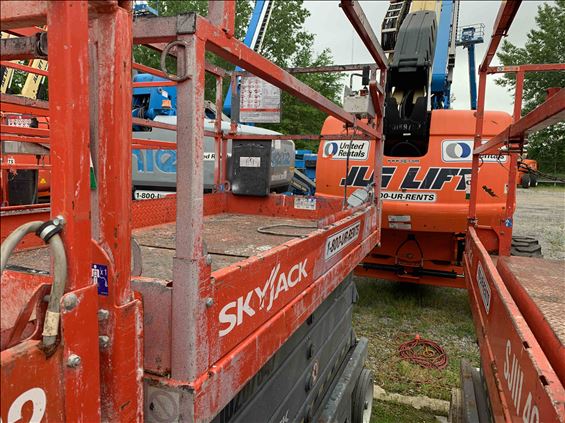 2014 Skyjack SJIII4632 Scissor Lift