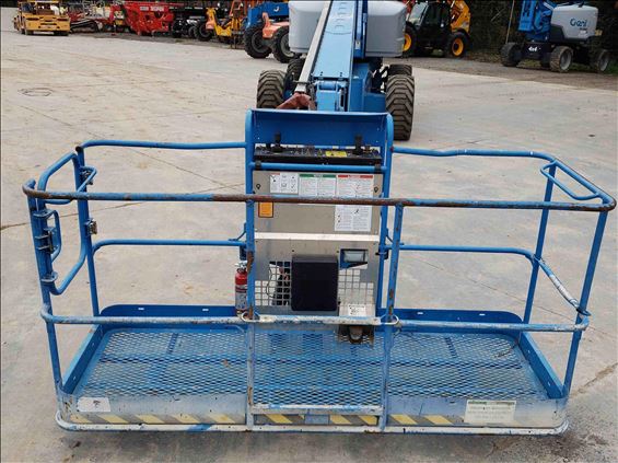 2013 Genie S-85 Boom Lift