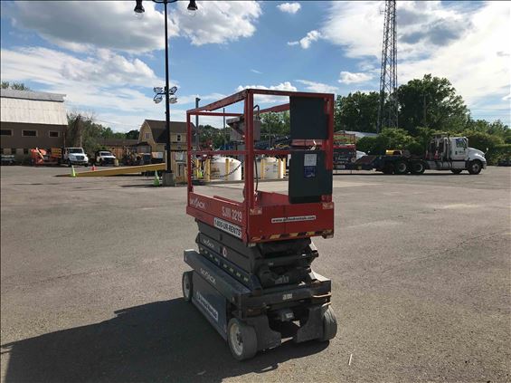 2014 Skyjack SJIII3219 Scissor Lift
