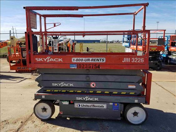 2014 Skyjack SJIII3226 Scissor Lift