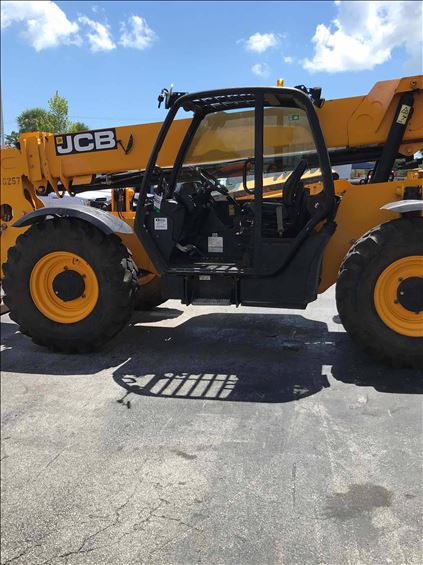 2014 JCB 507-42 Rough Terrain Forklift