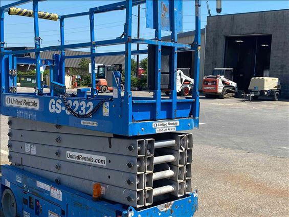 2015 Genie GS-3232 Scissor Lift