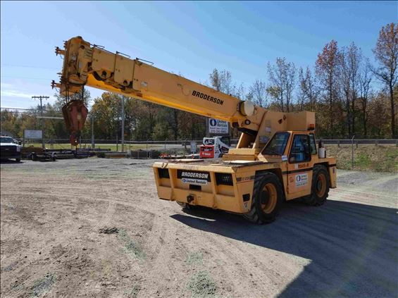 2011 Broderson IC-200-3G Crane