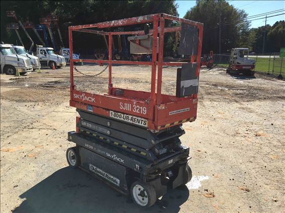 2013 Skyjack SJIII3219 Scissor Lift